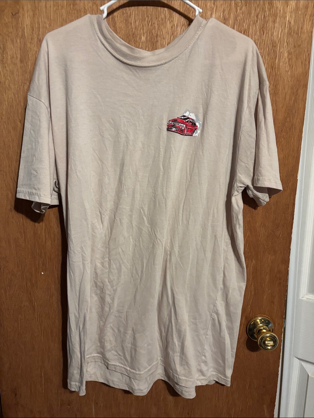 Beige Short-Sleeve Graphic Tee with Red Car Detail